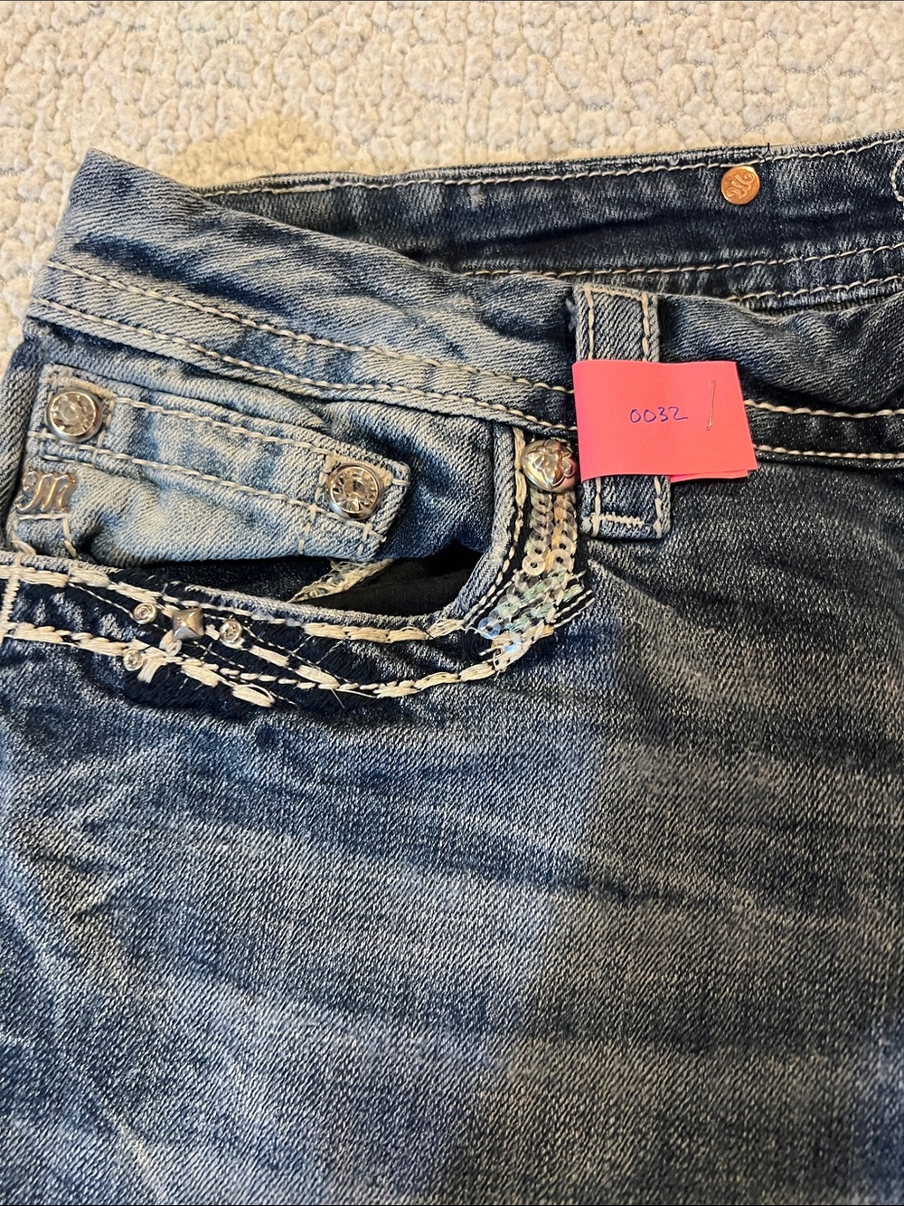 MISS ME MID-Rise Easy cropped Jeans - Picture 3 of 12